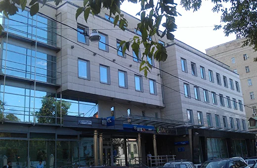 Бахрушина 32